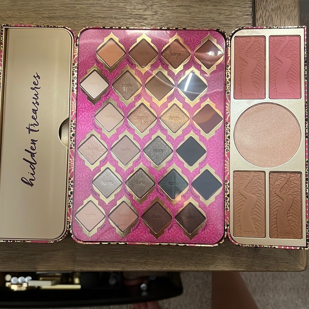 Tarte holiday eye and cheek collection